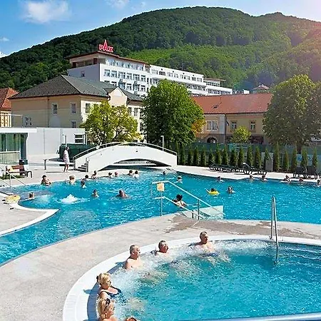 Kristoff Plaza Trencianske Teplice ホテル *